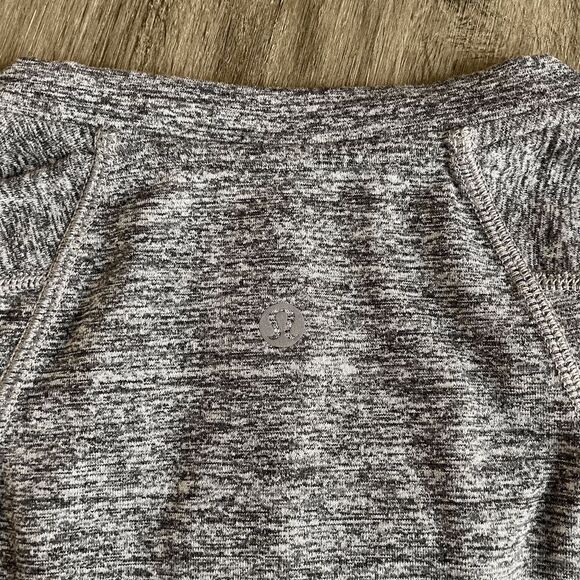 Lululemon Surge Long Sleeve Henley in Space Dye Camo Black Dark Slate​​​​ - Picture 8 of 8